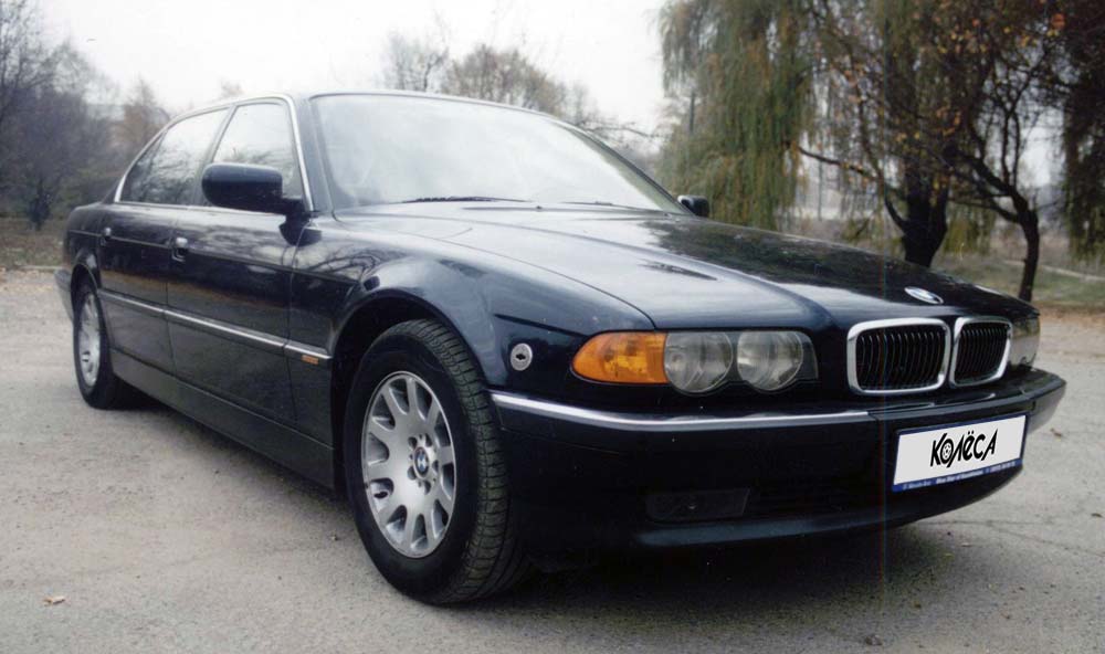 BMW 728: 4 фото