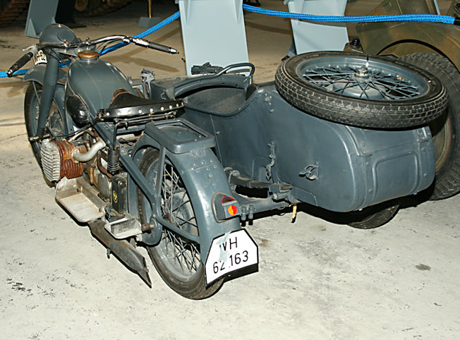 BMW R 12: 4 фото