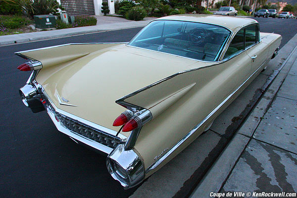 Cadillac Coupe de Ville: 10 фото