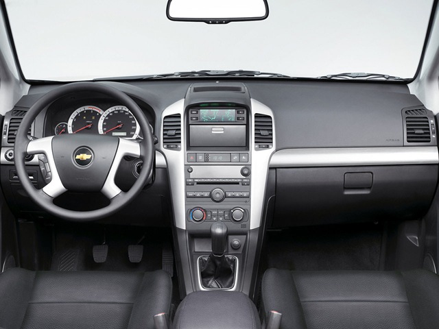 Chevrolet Captiva: 8 фото