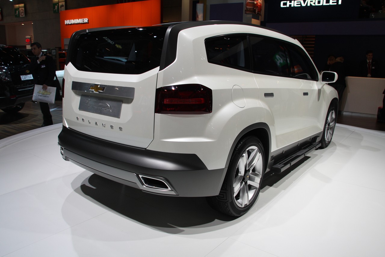 Chevrolet Orlando: 6 фото