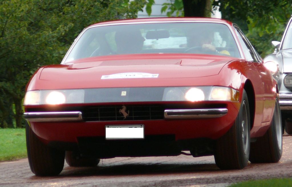 Ferrari 365 GTB/4: 4 фото