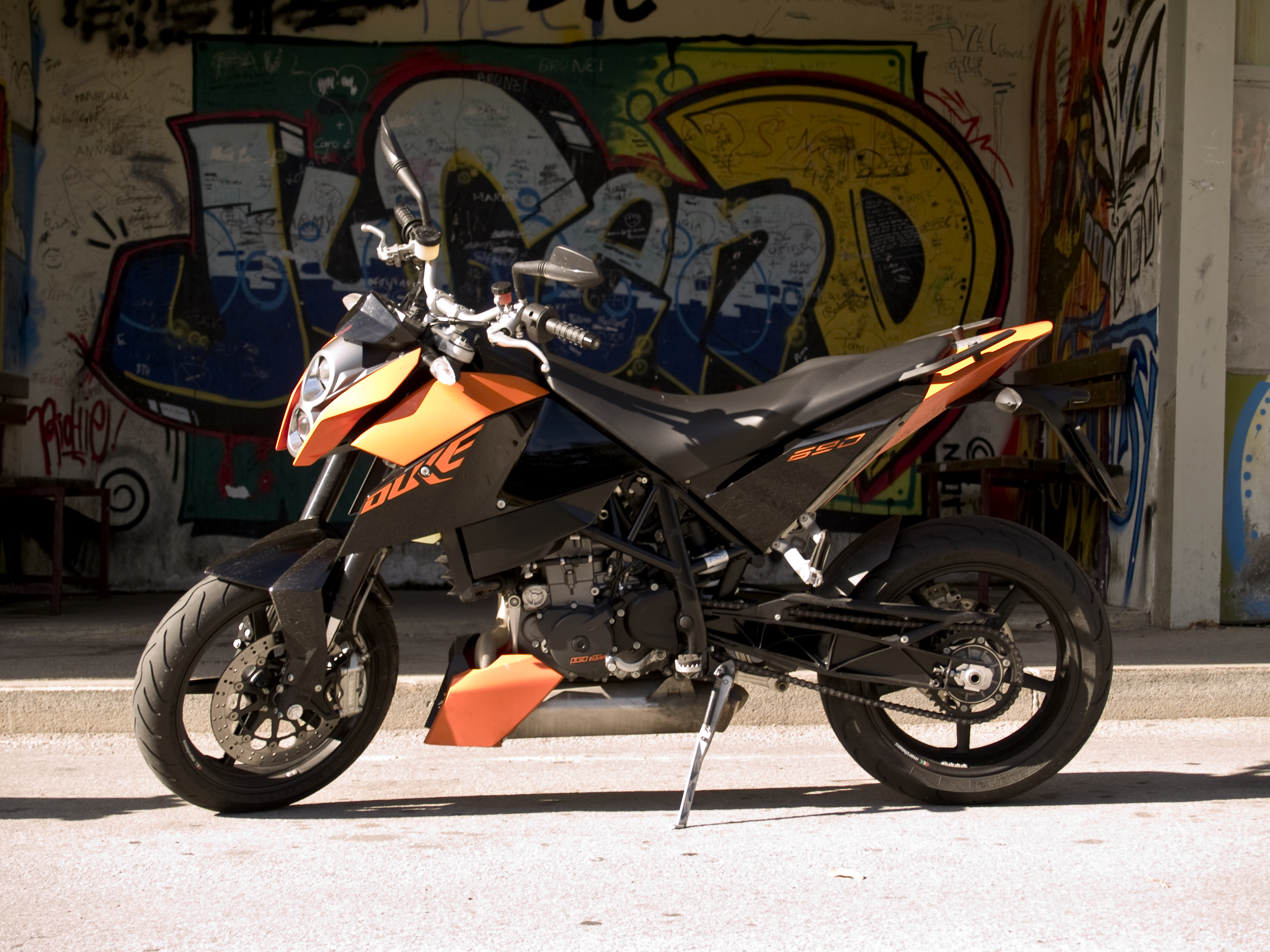 KTM 690 Duke: 6 фото