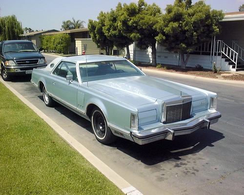 Lincoln Continental Mark V: 5 фото