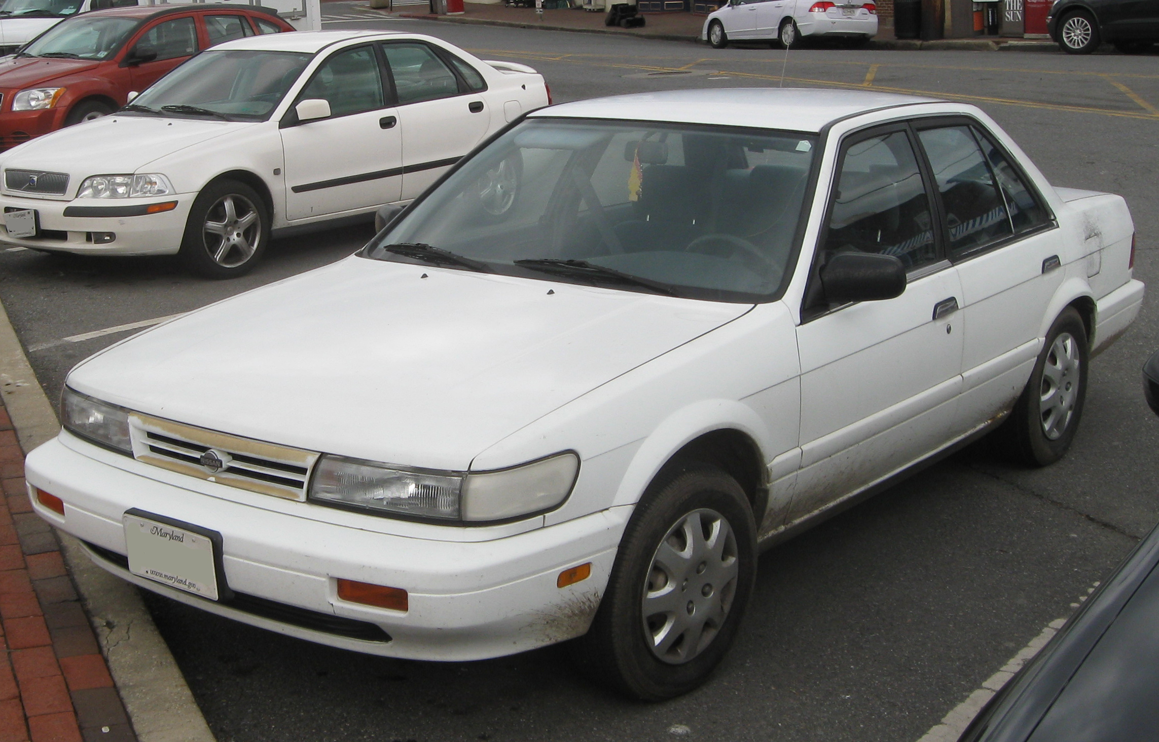 Nissan Stanza: 7 фото