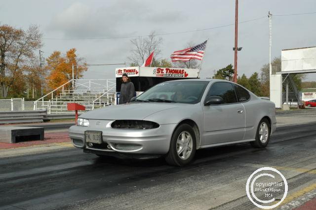 Oldsmobile Alero: 12 фото