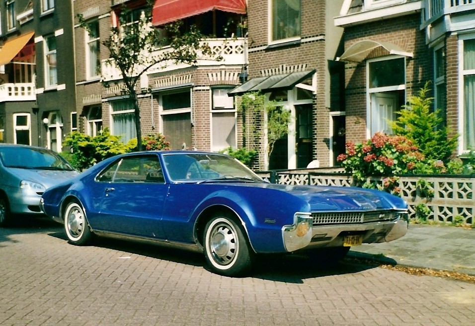 Oldsmobile Toronado: 5 фото