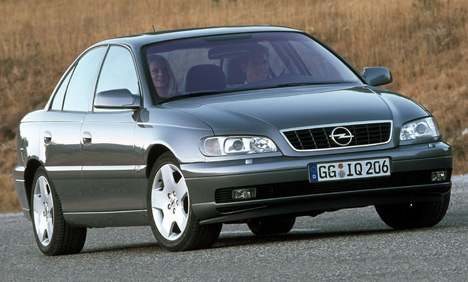 Opel Omega: 10 фото