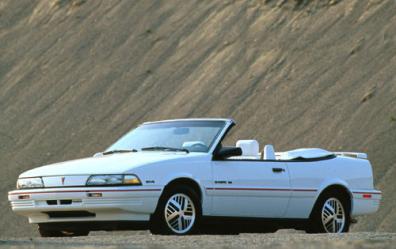 Pontiac Sunbird: 4 фото