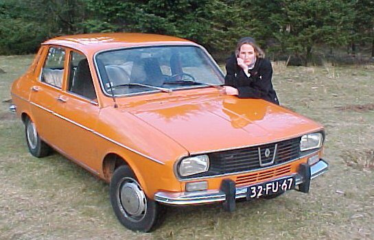 Renault 12: 9 фото