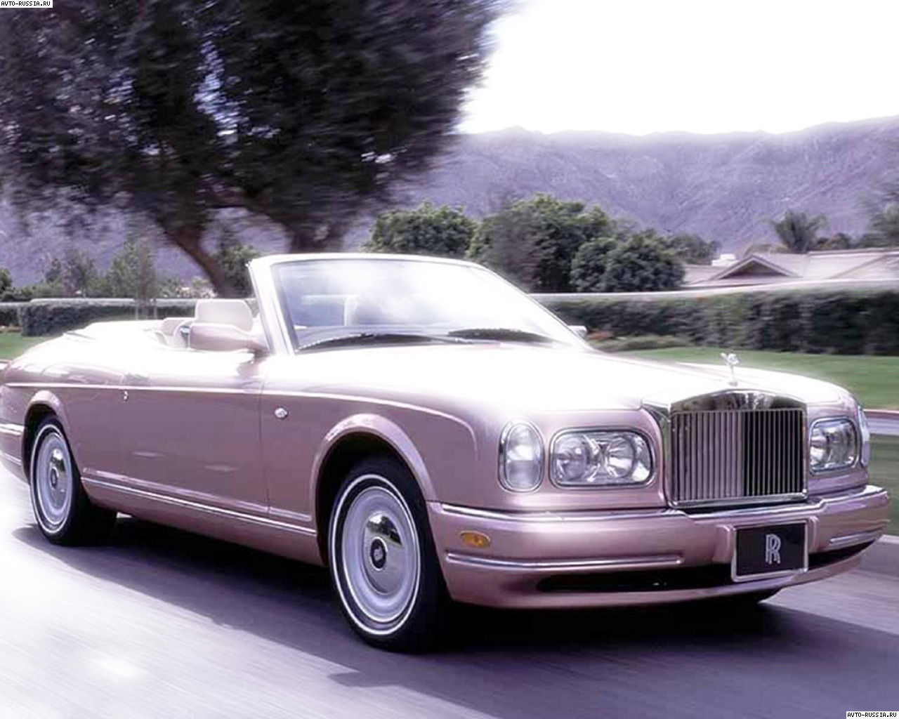 Rolls-Royce Corniche: 1 фото