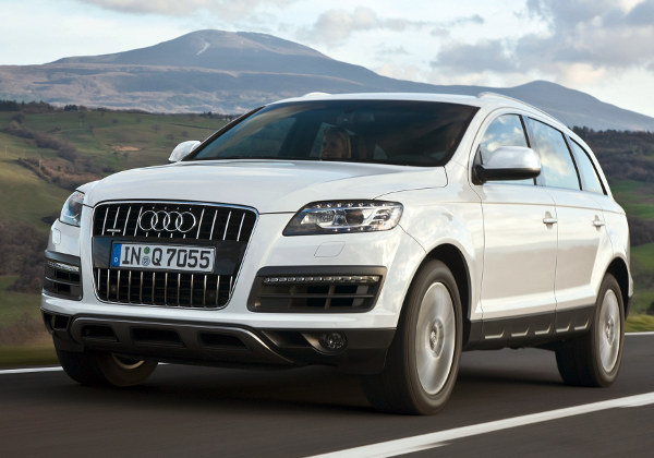 Audi Q7: 4 фото