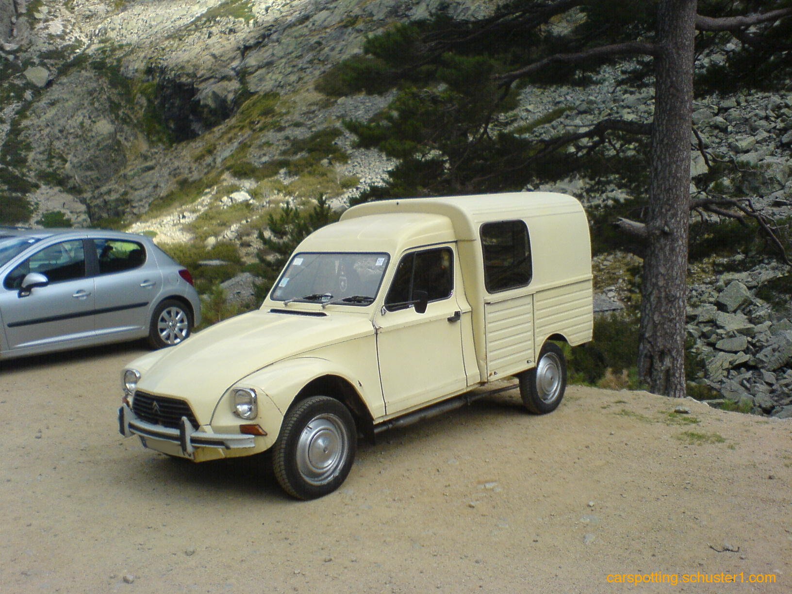 Citroen Acadiane: 4 фото