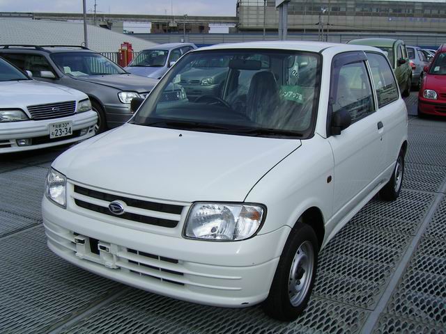 Daihatsu Mira: 6 фото