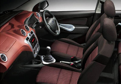 Ford Figo: 9 фото