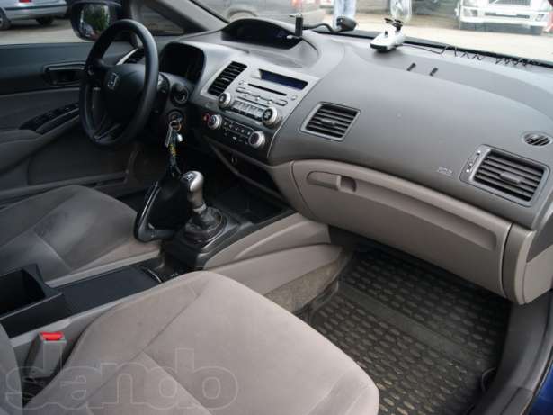 Honda Civic 4D VIII: 4 фото