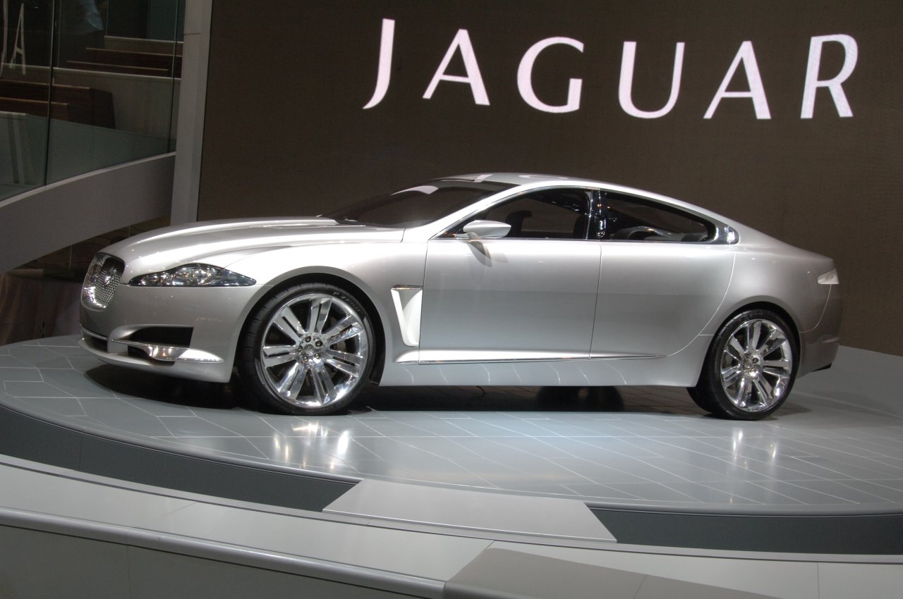 Jaguar XF: 02 фото