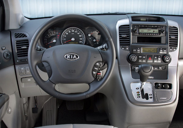 Kia Carnival: 10 фото