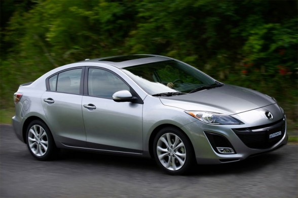 Mazda 3 Sedan: 10 фото