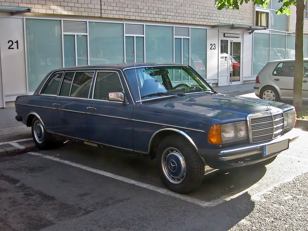 Mercedes W123: 4 фото