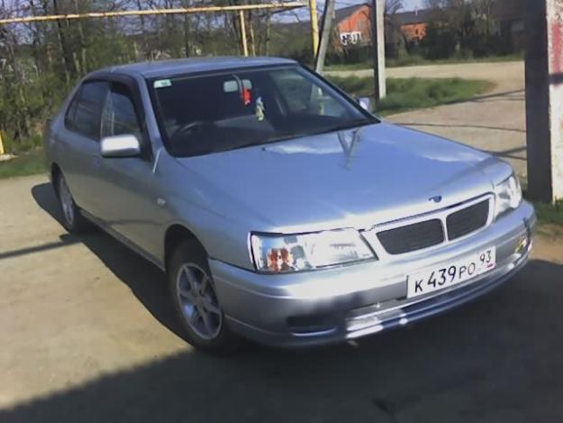 Nissan Bluebird: 5 фото