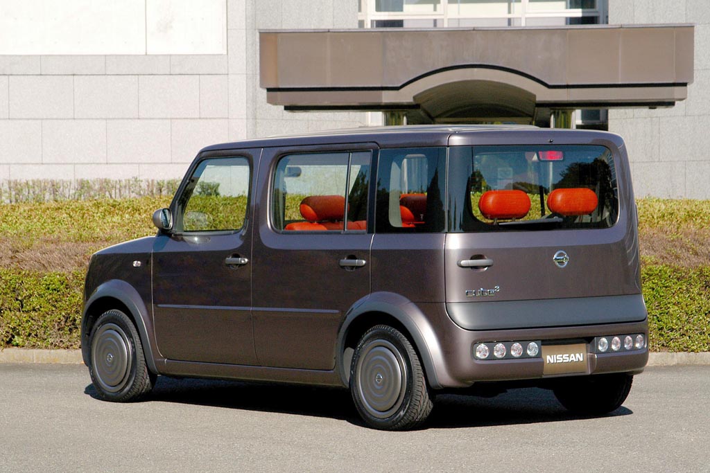 Nissan Cube: 6 фото