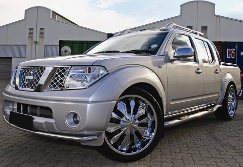 Nissan Navara I: 8 фото