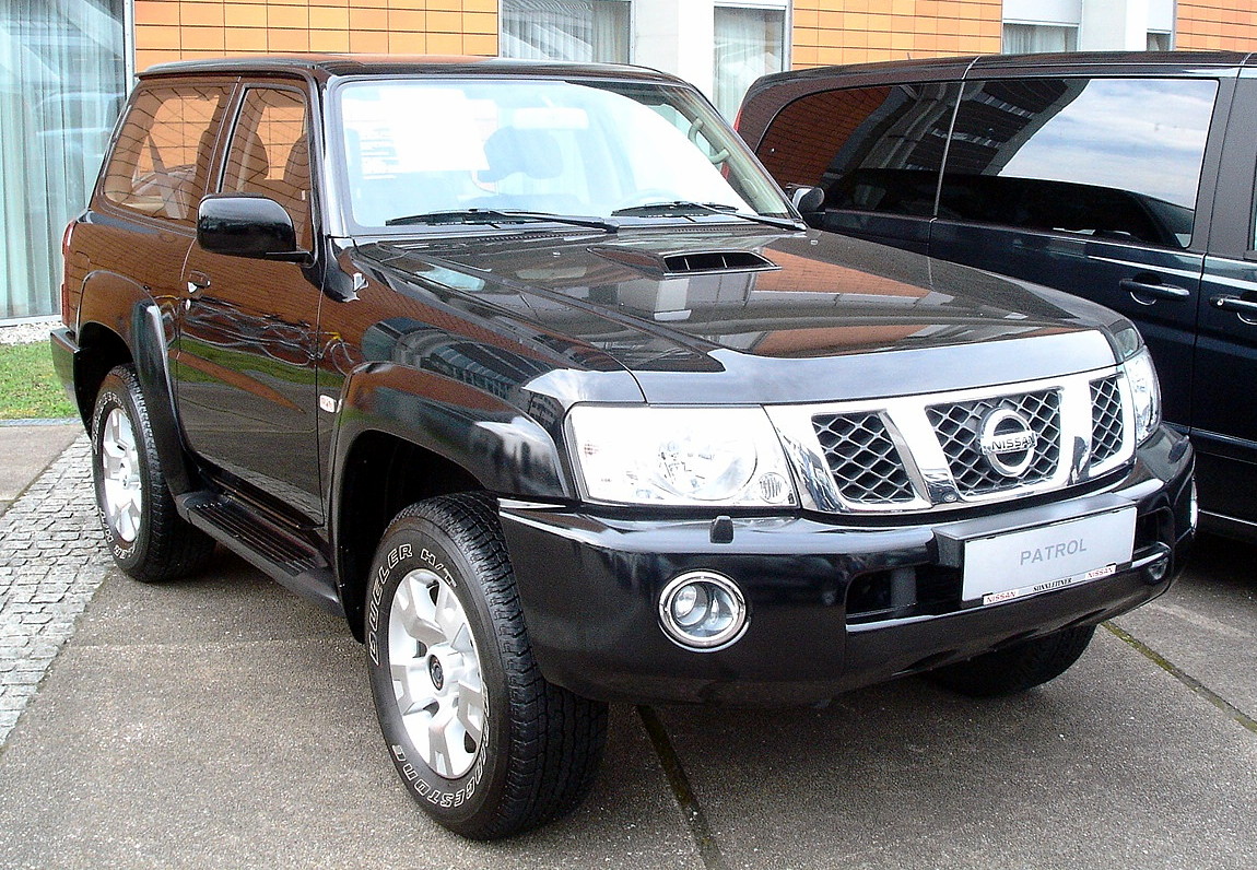 Nissan Patrol: 9 фото