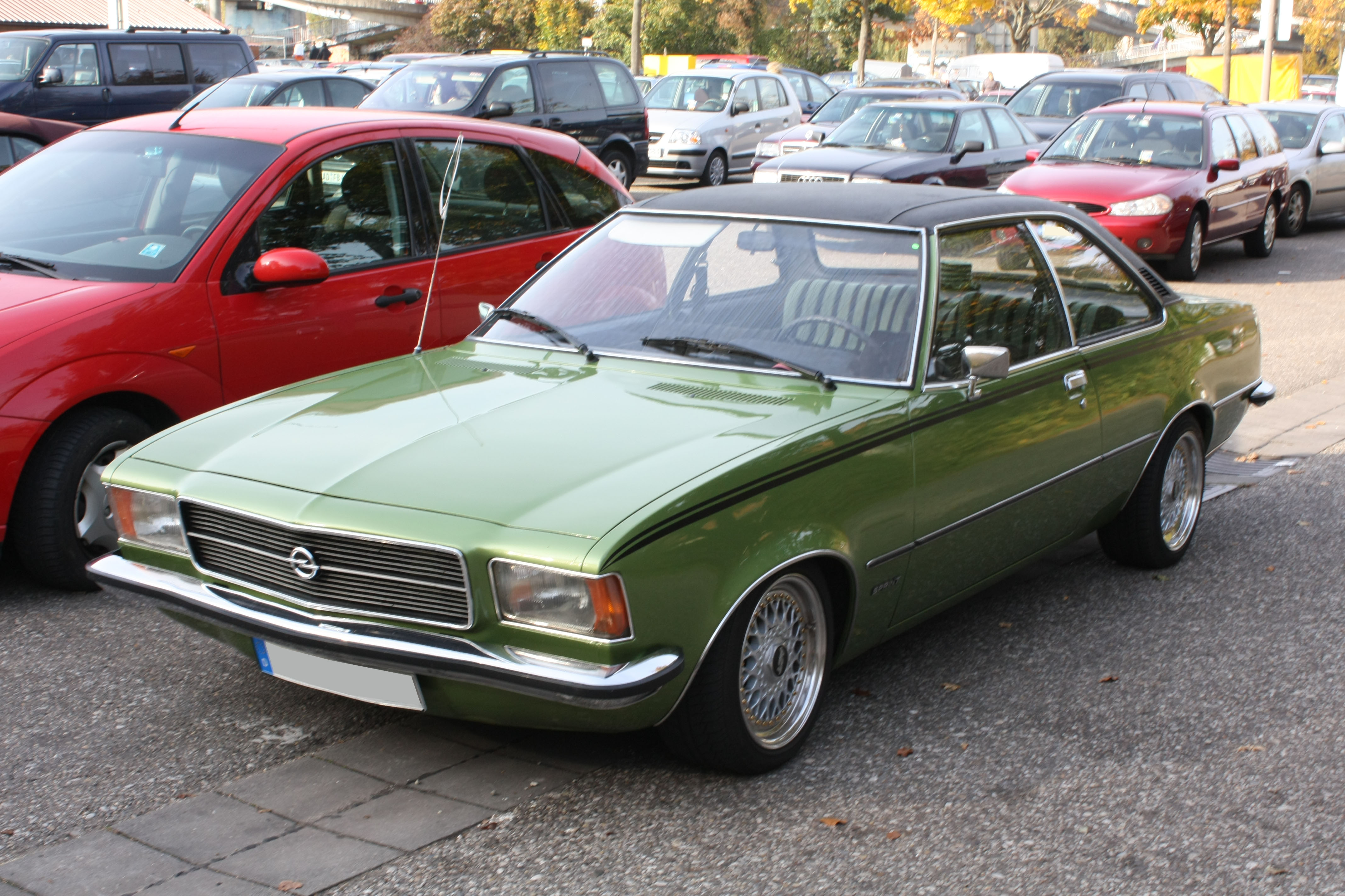 Opel Rekord: 4 фото