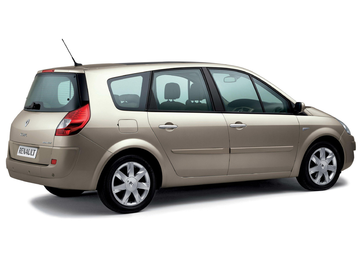 Renault Grand Scenic: 10 фото