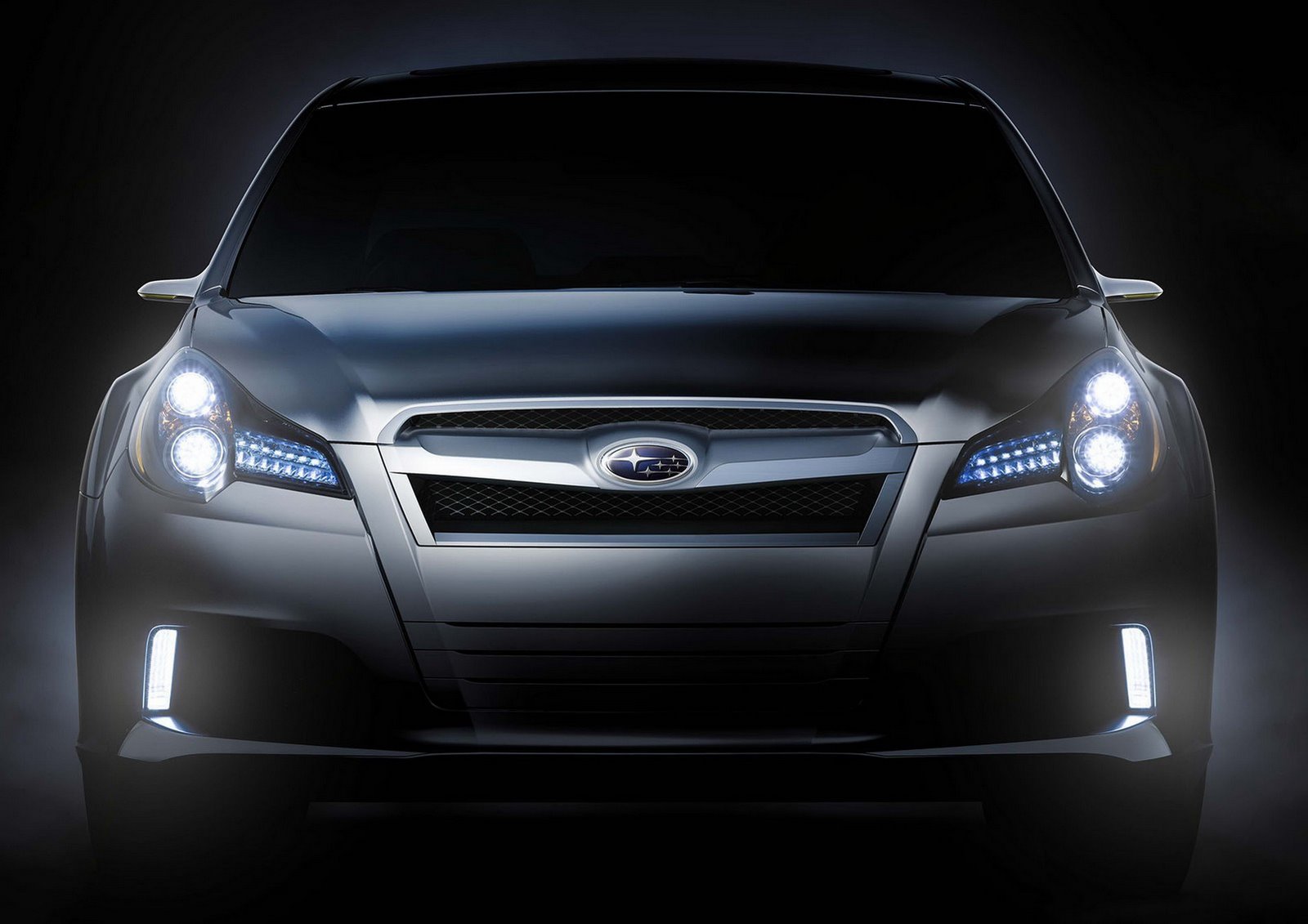 Subaru Legacy: 12 фото