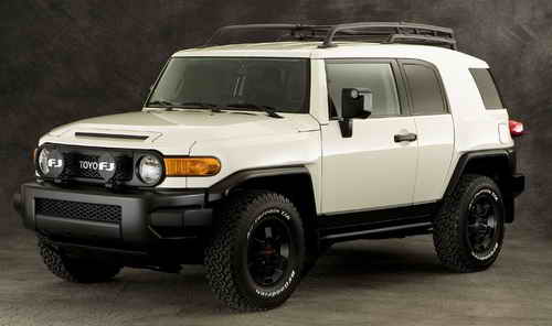 Toyota FJ Cruiser: 3 фото