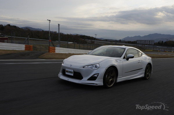 Toyota GT 86: 9 фото