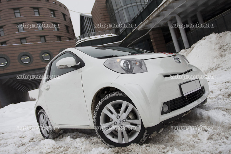 Toyota iQ: 11 фото