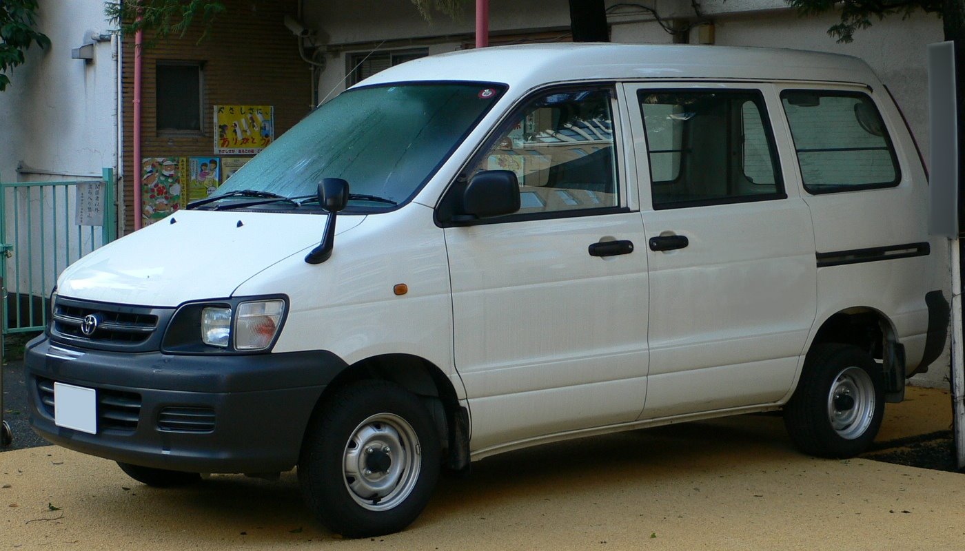 Toyota Town Ace: 04 фото
