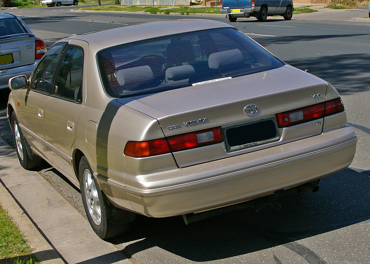 Toyota Vienta: 2 фото