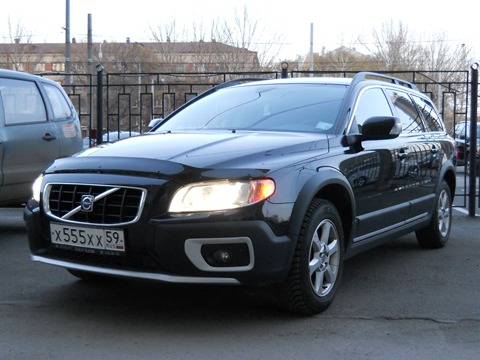 Volvo XC70: 11 фото